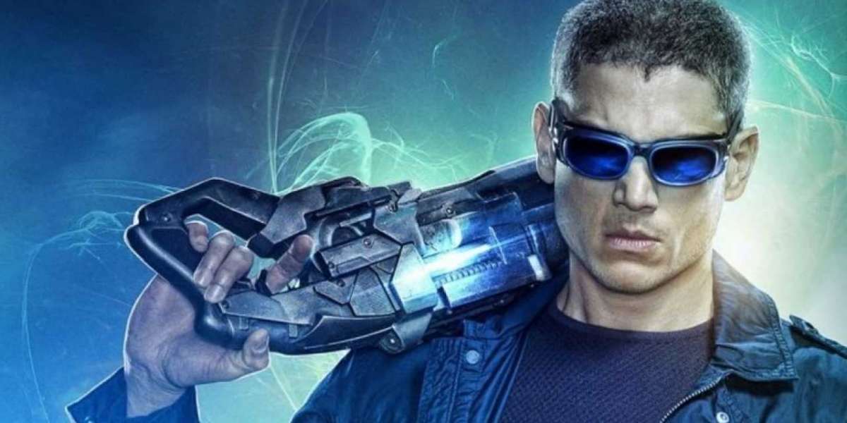Captain Cold returns in the 100th episode of Legends of Tomorrow