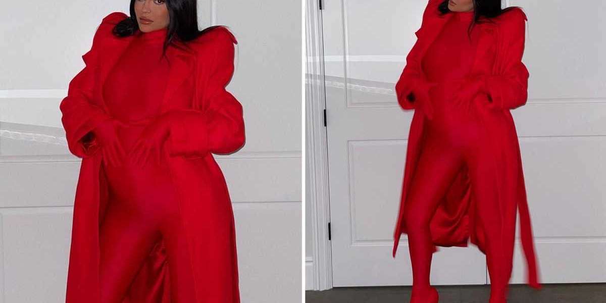 Kylie Jenner surprises us with skintight red catsuit