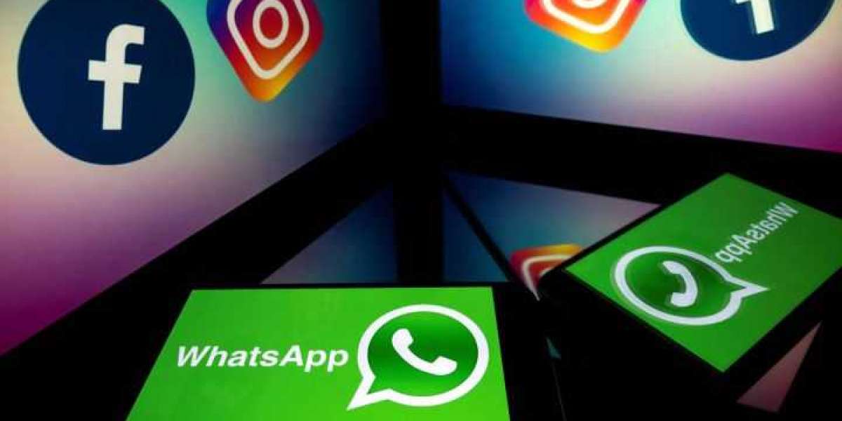 Here's What Happened When Facebook, IG, and WhatsApp All Went Down