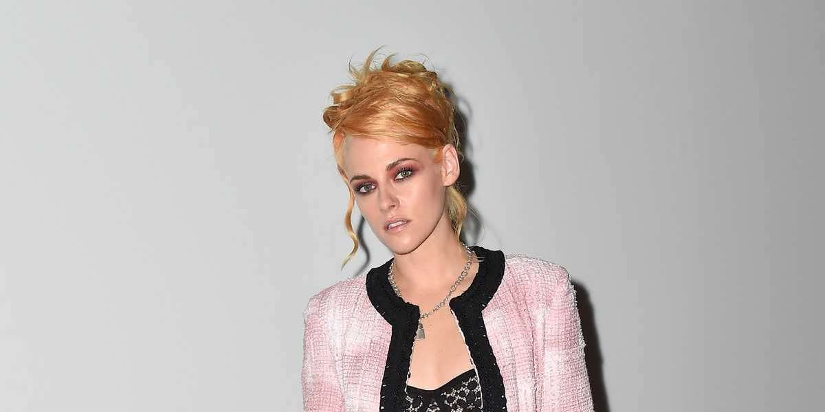 Kristen caught eyes in her Chanel ensemble at the fashion house's Paris show