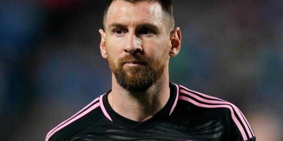 Messi vinner FIFA:s bästa herrspelare, Aitana Bonmati tar dampriset
