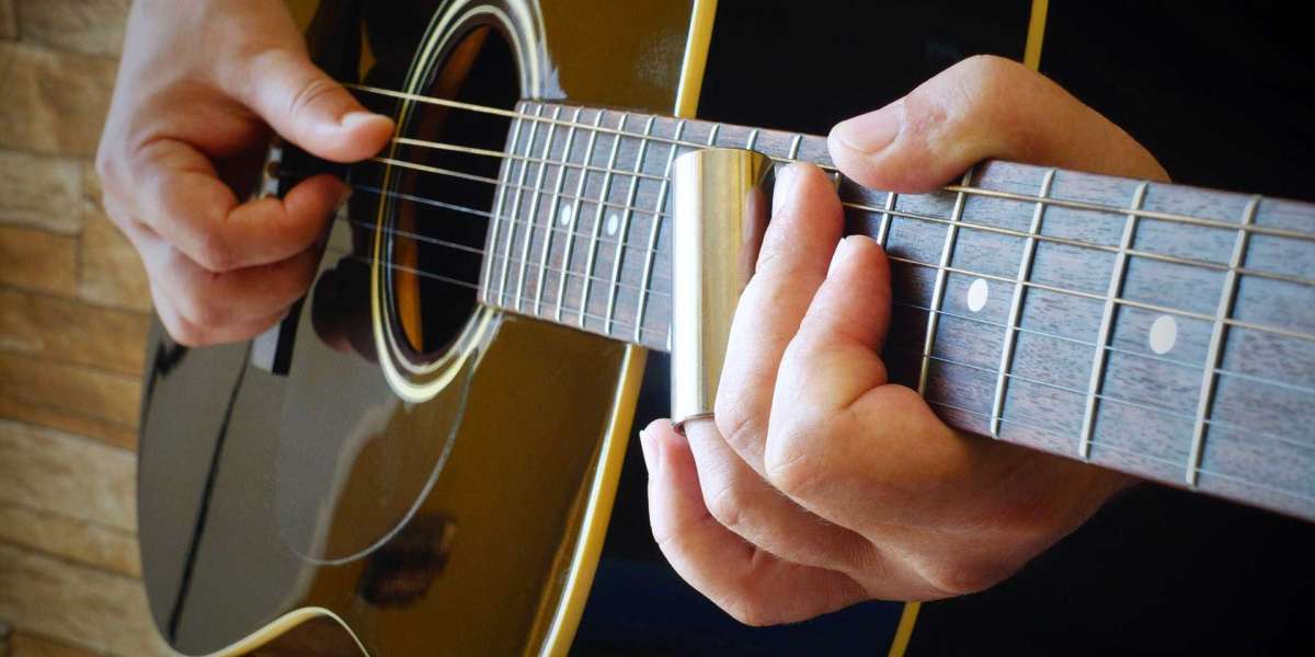 Find the Perfect Pair for Your Travels With Our Comprehensive Guide of Best Travel Guitar