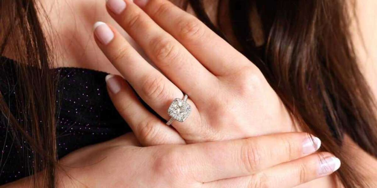 Radiant Cut Engagement Rings: A Guide to Finding the Perfect One