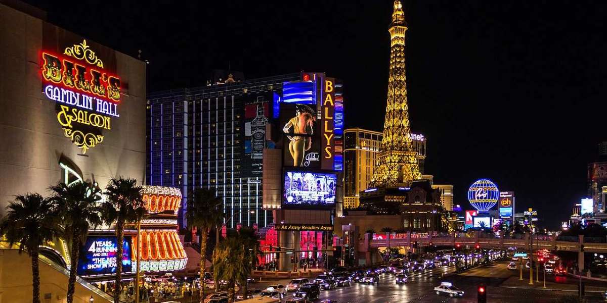 Your Ultimate Guide to 100 Hotels and Casinos of Las Vegas